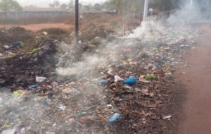 Incinération des ordures à Conakry : Une pratique qui intoxique les gens