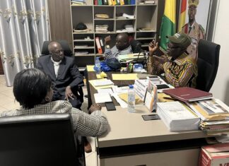 Réunion de concertation à Lambanyi : Vers une gestion concertée des déchets et une valorisation responsable des espaces déguerpis