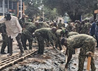 Kindia : une vaste opération de salubrité publique menée par l’armée